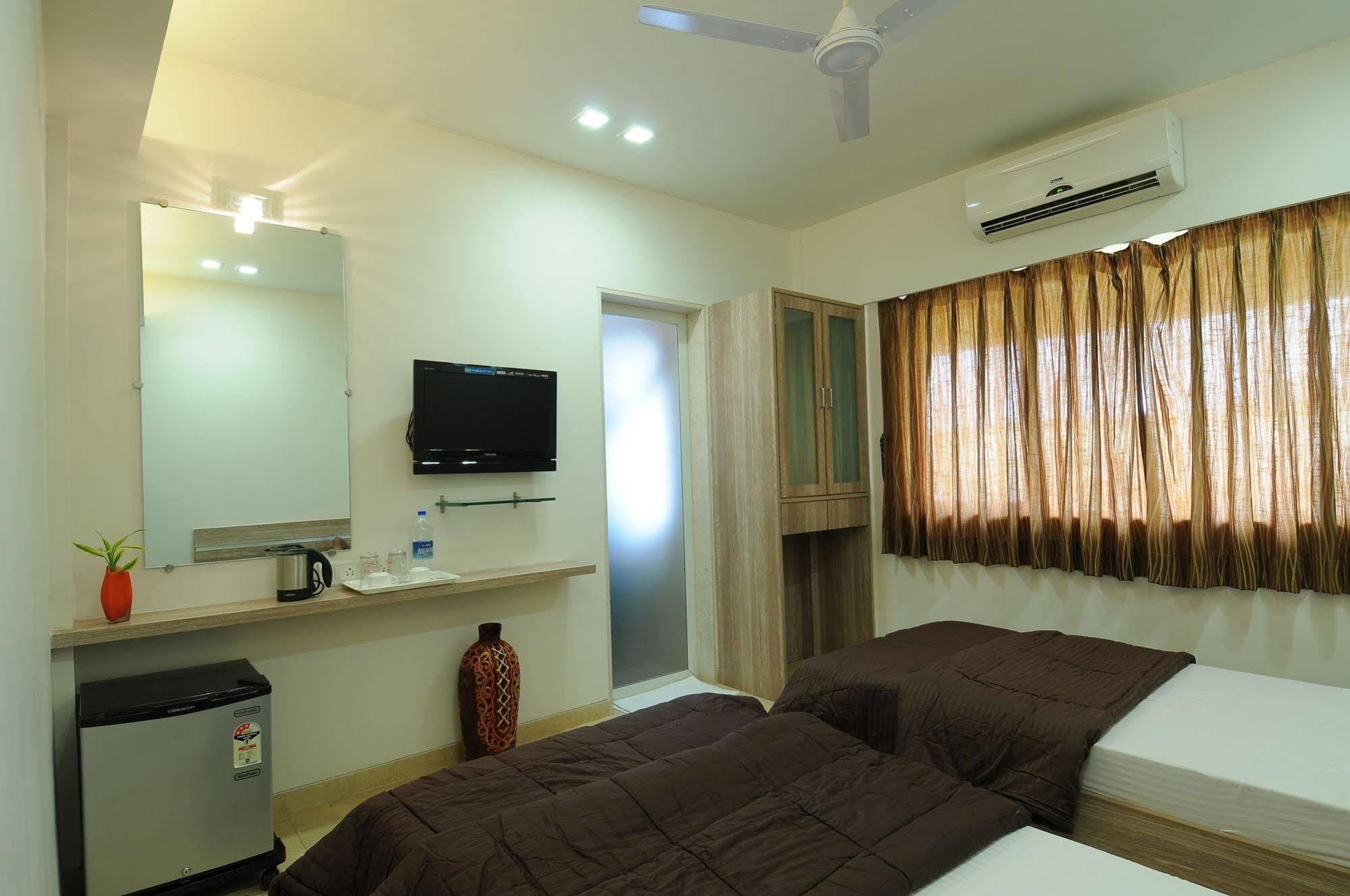 Hotel Crystal Mumbai Luaran gambar